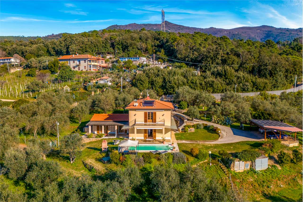 Villa in affitto a Montignoso (MS)