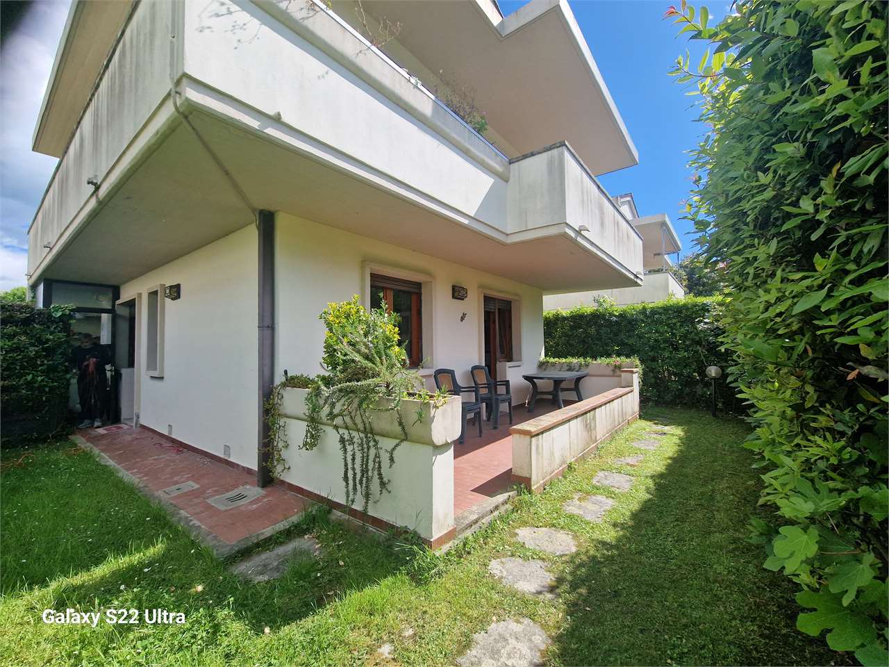 AFFITTI Box/Garage/Posto auto a Montignoso – foto 1
