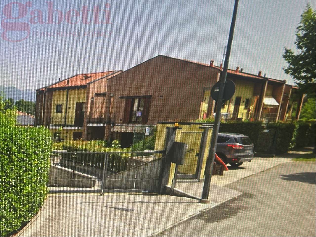 Anzano del Parco Vendita Garage