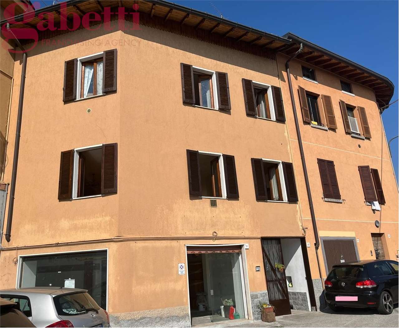 Erba Vendita Garage