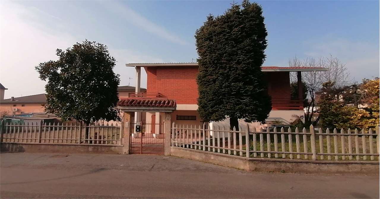 Vendita Villa unifamiliare Casa/Villa Urago d'Oglio 474725