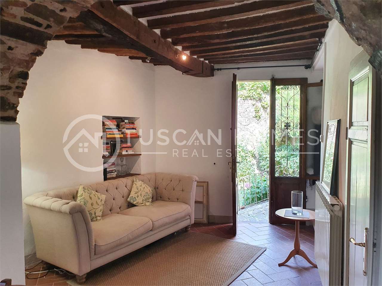 barga-italy-forsale-for-sale-views-garden-townhouse-historic-charming