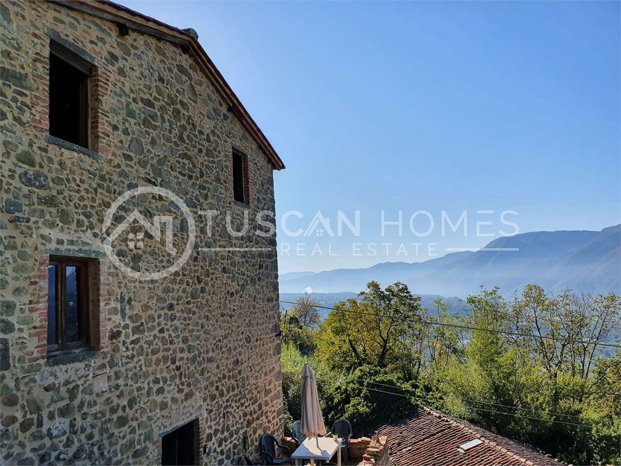 for-sale-forsale-charming-detached-stone-views-barga-lucca-garfagnana