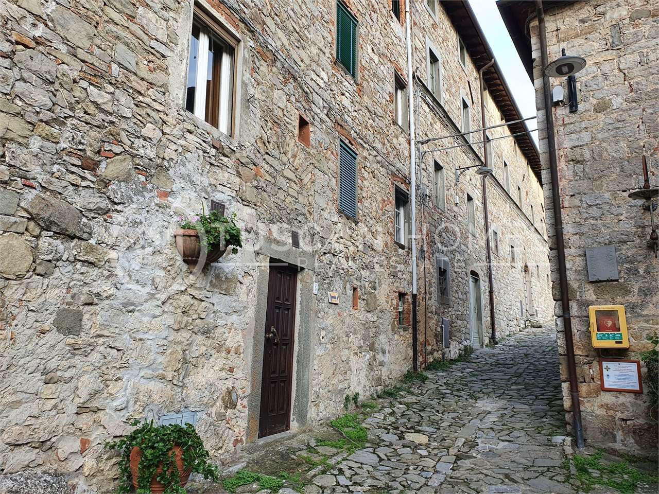 for-sale-forsale-tuscany-italy-barga-garfagnana-lucca-stone-house-