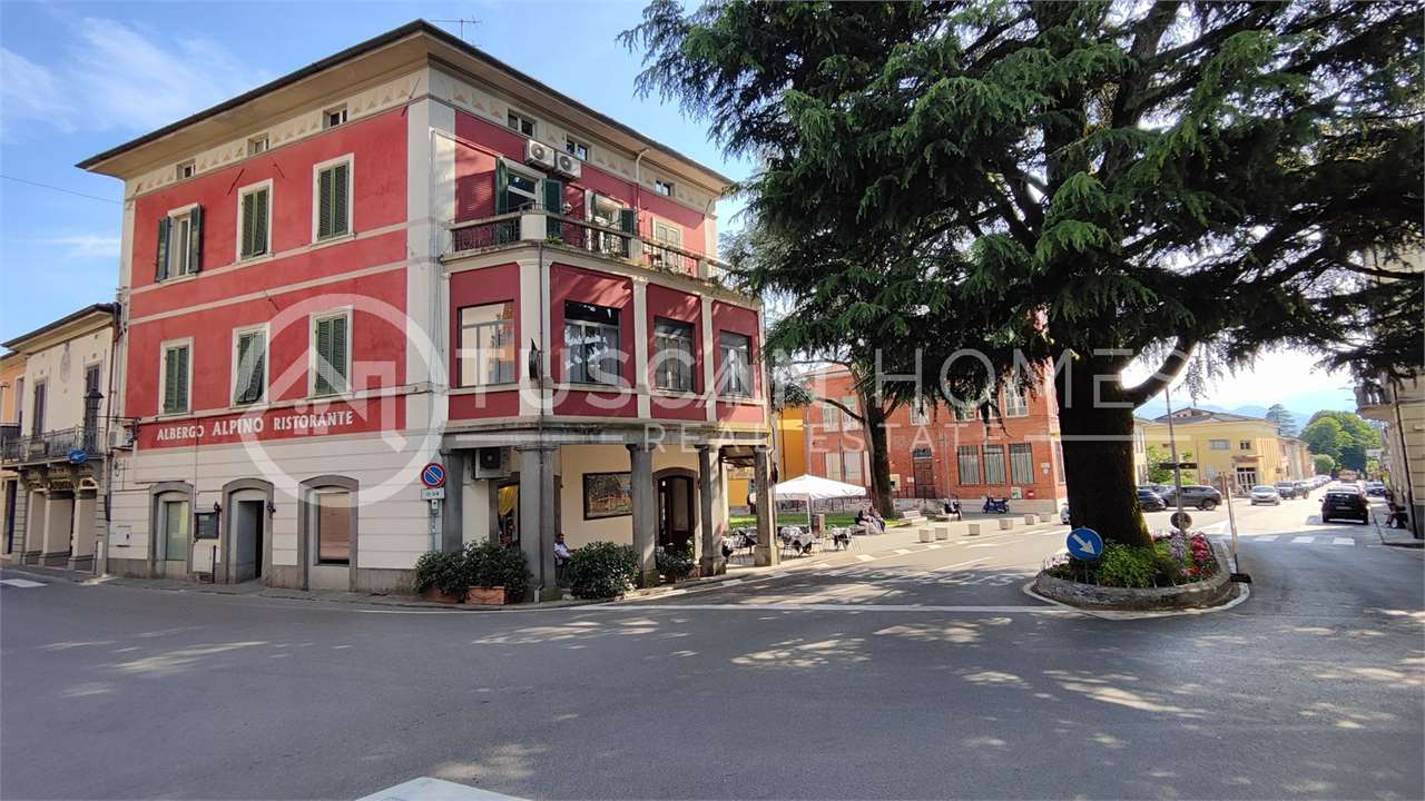 Hotel-barga-tuscany-for-sale-b&b-italy-lucca-