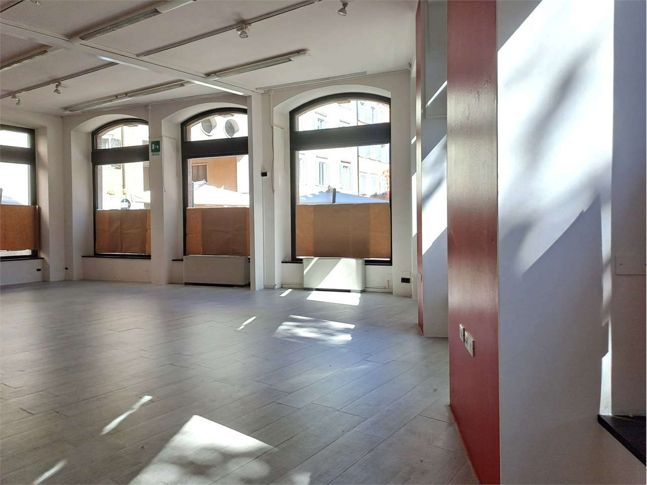 Foto attivitã commerciale in affitto a Trento (Trento)