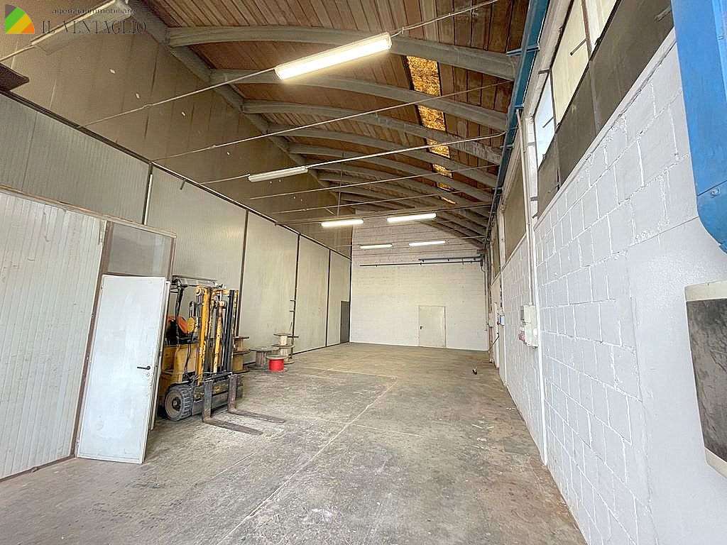 Casalgrande Affitto Capannone