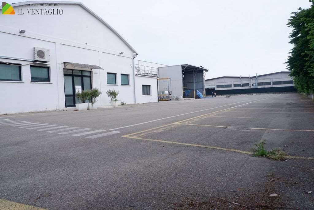 Fiorano Modenese Vendita Capannone