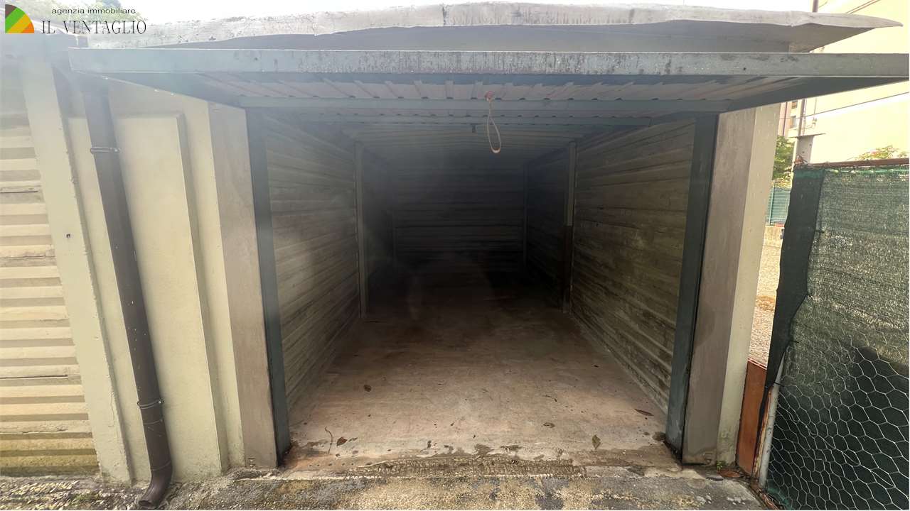 Fiorano Modenese Affitto Garage