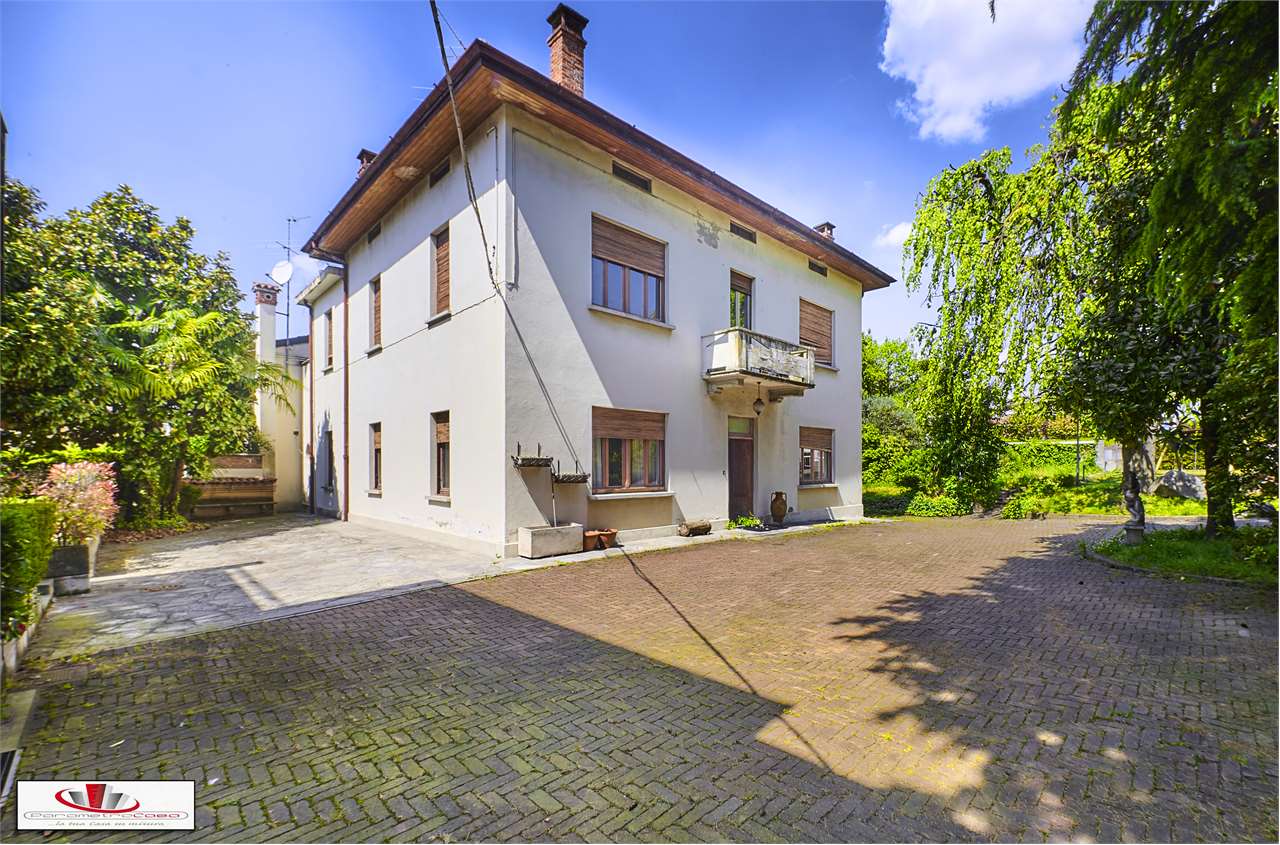 Villa Guardia Vendita 4 o più locali