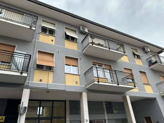 AFFITTI Appartamento a Como &ndash; foto 1