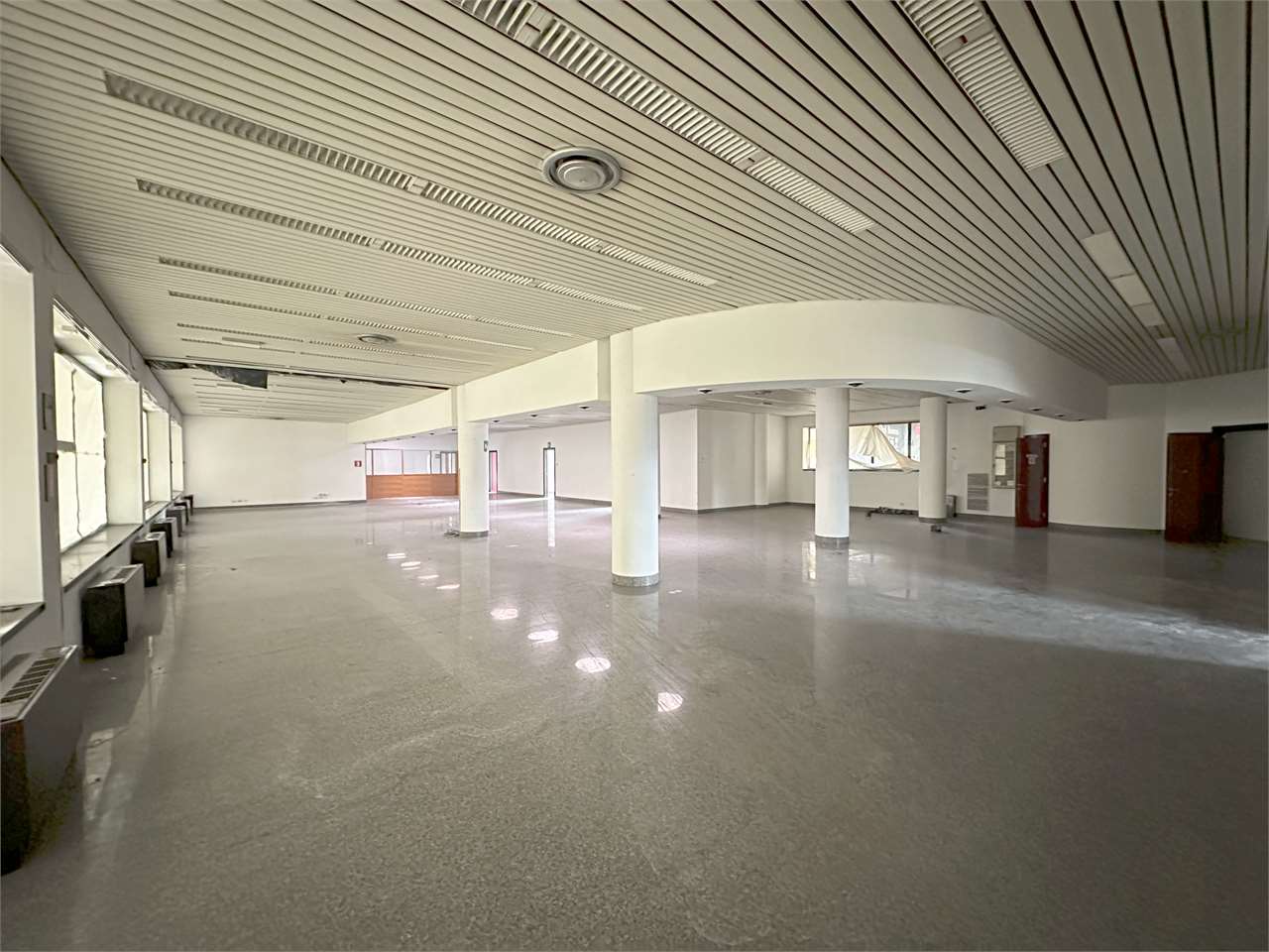 Negozio – Ufficio mq.1500 Montecchio Maggiore