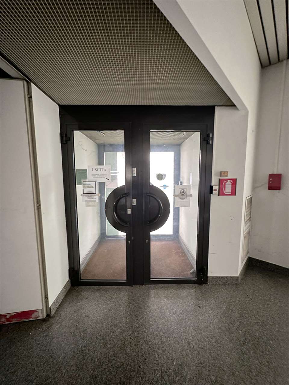 Negozio – Ufficio mq.1500 Montecchio Maggiore
