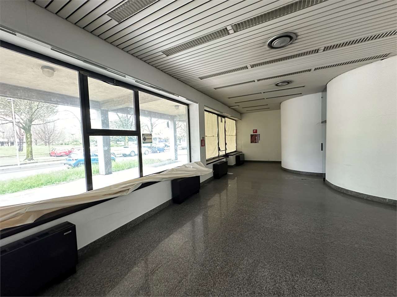 Negozio – Ufficio mq.1500 Montecchio Maggiore