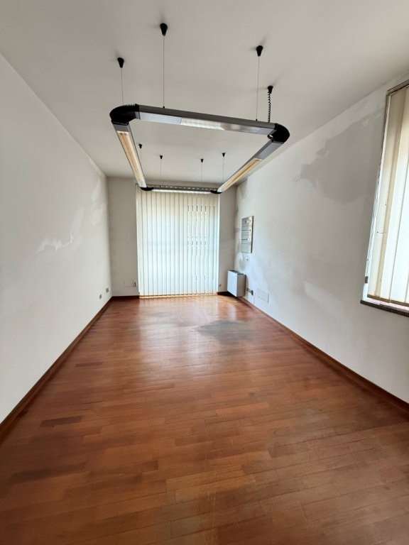 Locazione Ufficio Centro Storico mq.750