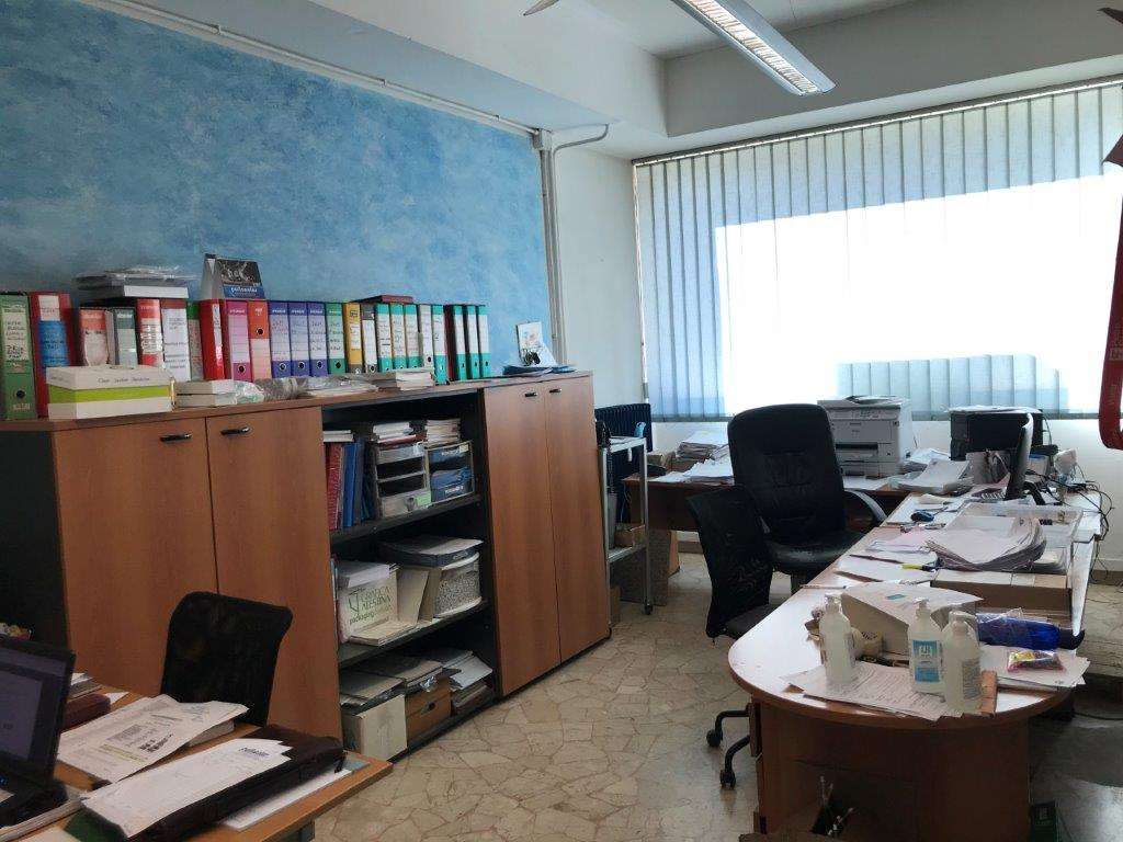 Negozio-Magazzino Show Room mq.200 Viale Trissino – Vicenza