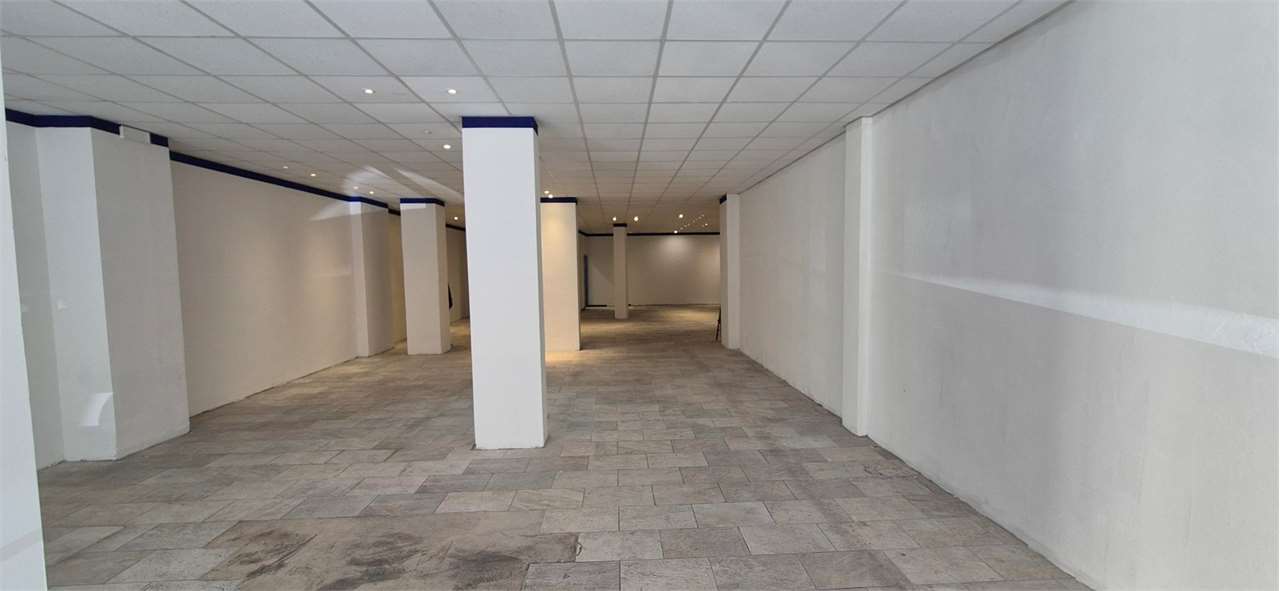 Negozio in Affitto a Livorno