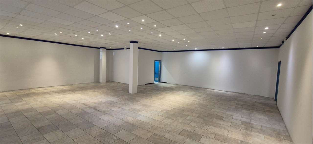 Negozio in Affitto a Livorno