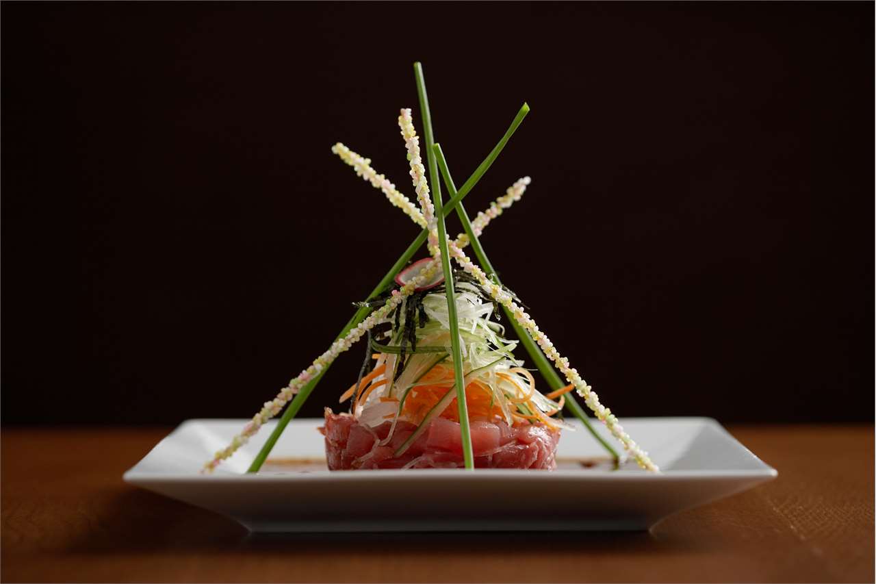 Negozio mq.1300 con ampie vetrine e parcheggio esclusivo