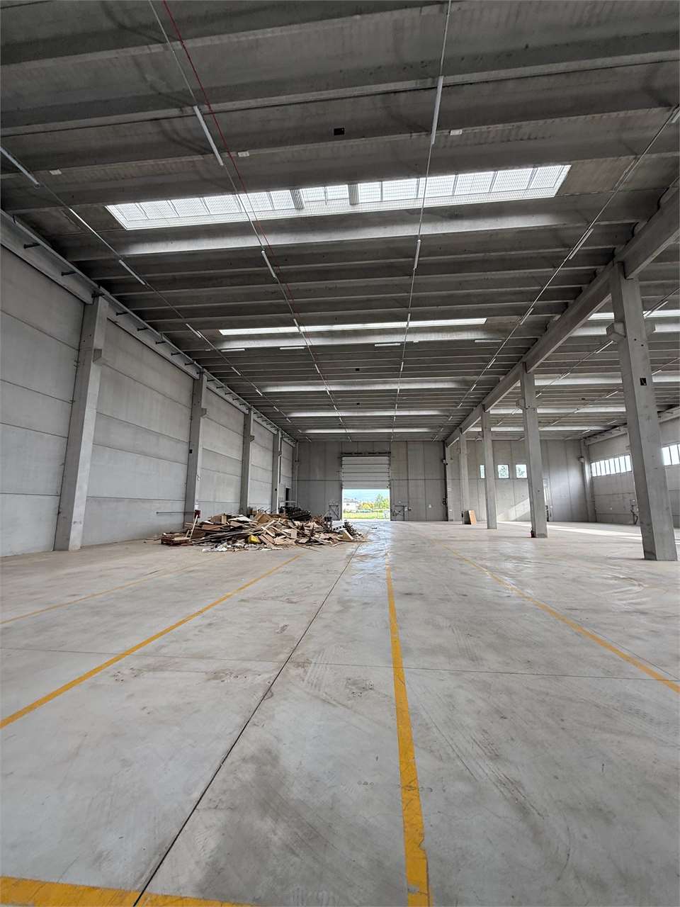 Capannone Pianiga mq.7000 con ampio scoperto su lotto di mq.21.000