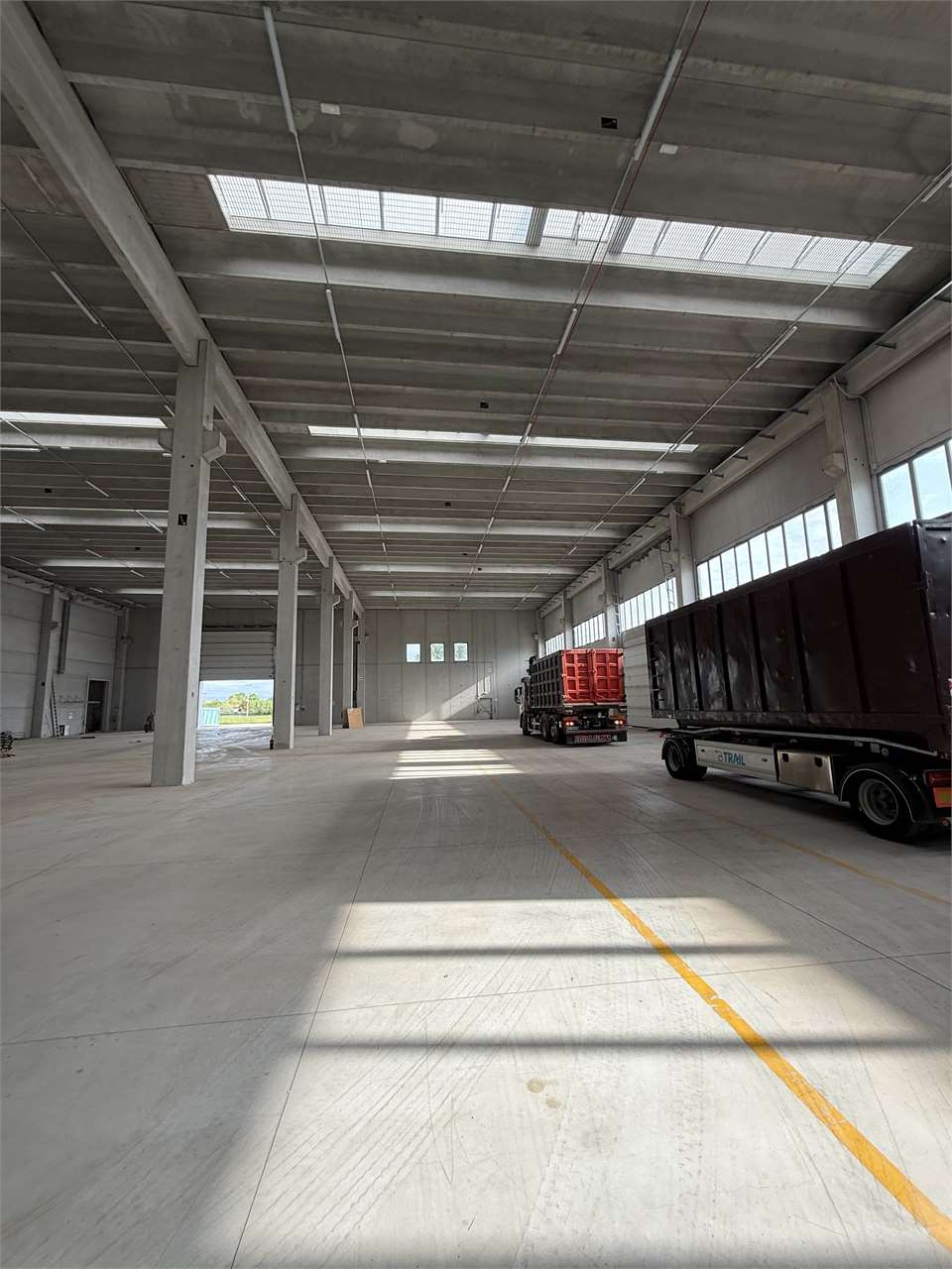 Capannone Pianiga mq.7000 con ampio scoperto su lotto di mq.21.000