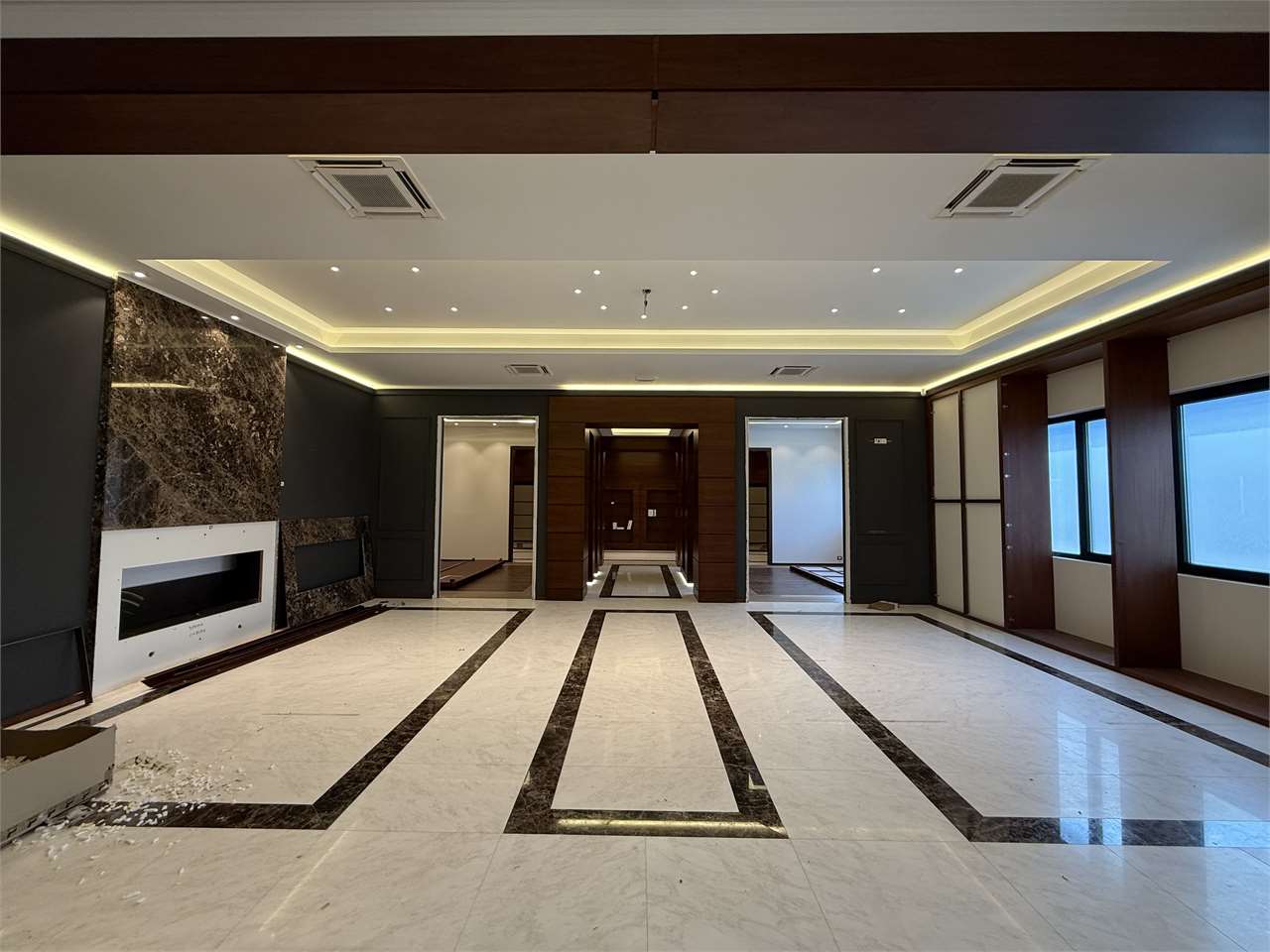 Capannone Pianiga mq.7000 con ampio scoperto su lotto di mq.21.000