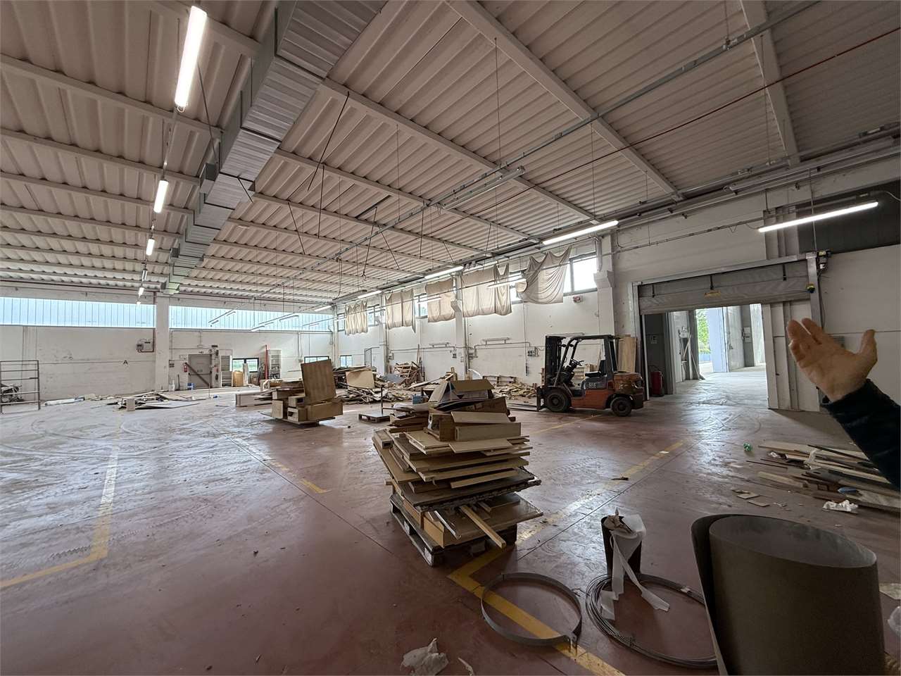 Capannone Pianiga mq.7000 con ampio scoperto su lotto di mq.21.000