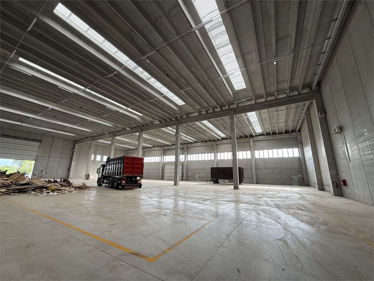 Capannone Pianiga mq.7000 con ampio scoperto su lotto di mq.21.000