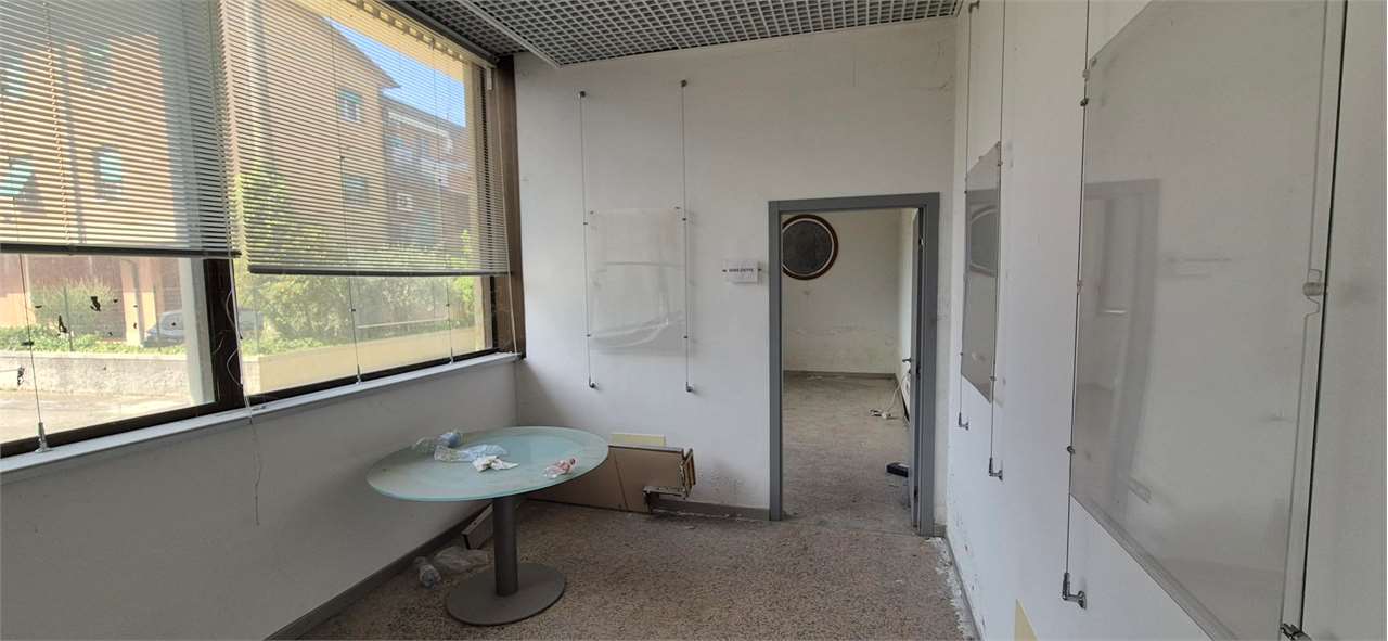 Immobile direzionale a Santa Maria a Monte (PI) in Via Francesca Sud, 338 – località Ponticelli