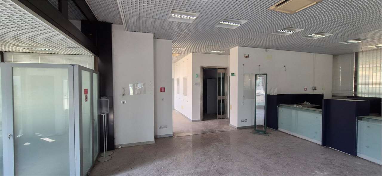Immobile direzionale a Santa Maria a Monte (PI) in Via Francesca Sud, 338 – località Ponticelli