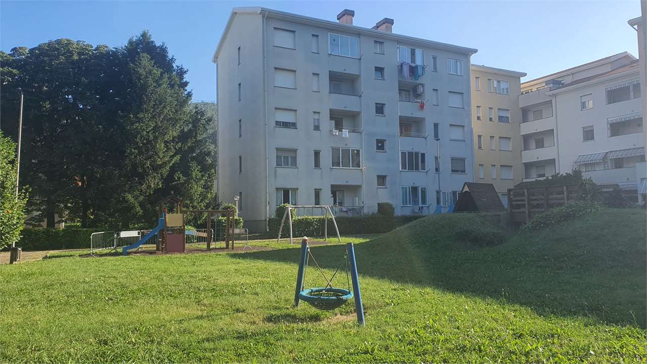 Nel comune di Quiliano, in località Massapè, proponiamo in locazione un ampio appartamento situato[...]