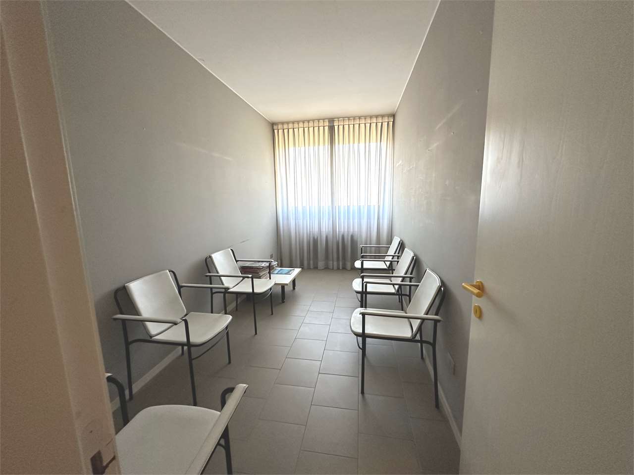 UFFICIO O STUDIO MEDICO IN VENDITA — Casale in vendita a Perugia zona Stazione — anteprima 3