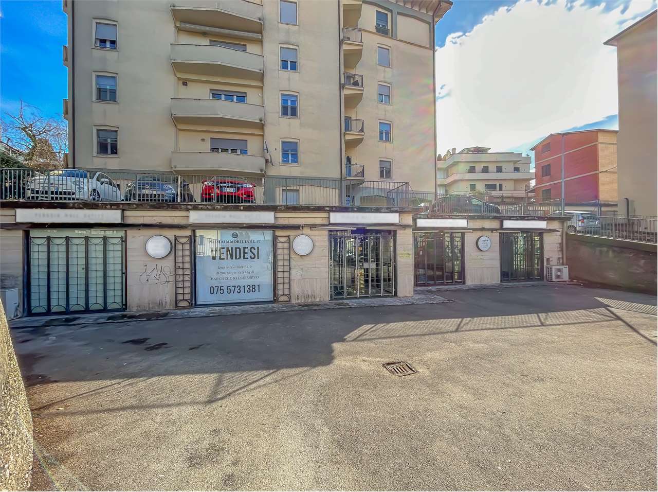 Locale commerciale con parcheggio privato — Villetta in vendita a Perugia zona Filosofi — anteprima 3