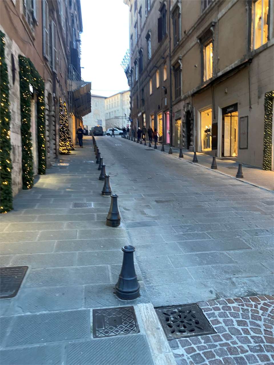Locale Commerciale  in Centro Storico — Villetta in vendita a Perugia zona Centro storico di pregio — anteprima 3