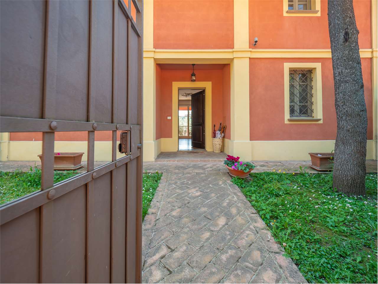 Esclusivo Residence Perugia — Garage di prestigio in vendita a Perugia zona Case Bruciate — anteprima 2