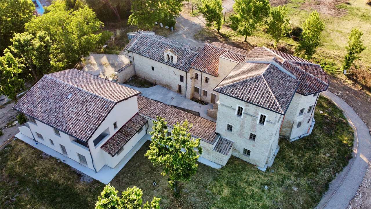 Esclusivo Borgo Antico nel Cuore di Perugia — Villa di prestigio in vendita a Perugia zona San Sisto — anteprima 25