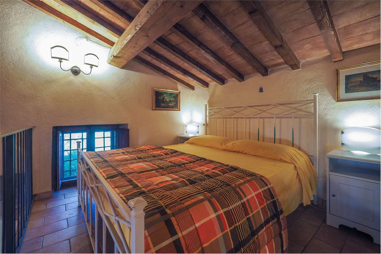 VILLA SINGOLA DA RISTRUTTURARE — Commerciale di prestigio in vendita a Perugia — anteprima 13