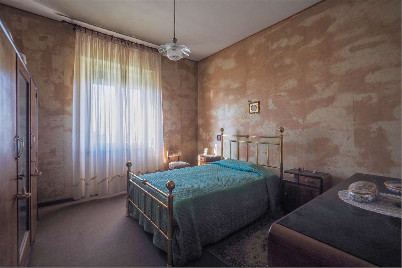 VILLA SINGOLA DA RISTRUTTURARE — Commerciale di prestigio in vendita a Perugia — anteprima 23
