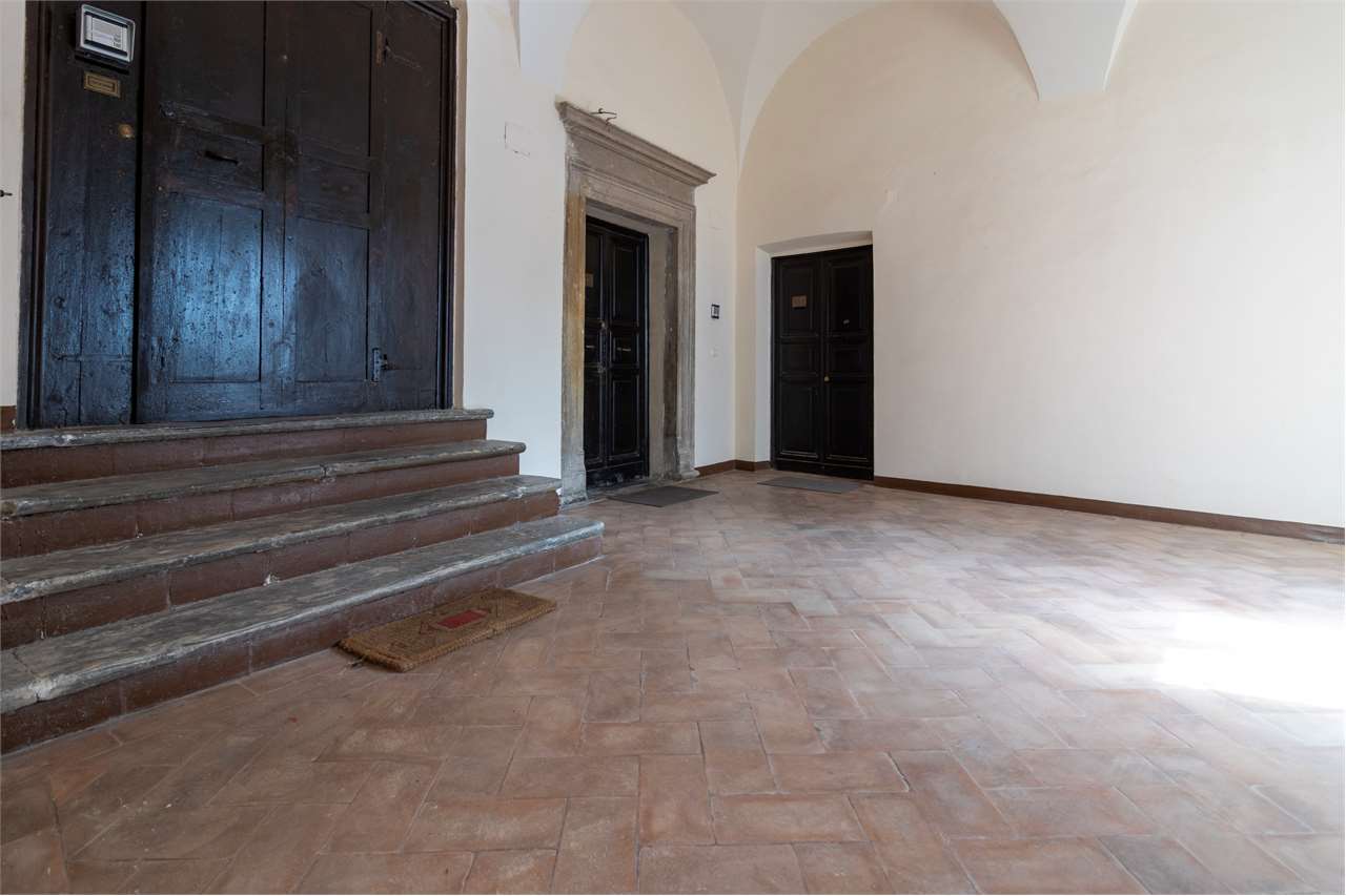Residenza nobiliare del ‘500 con giardino privato — Appartamento venduto a Spoleto — anteprima 15