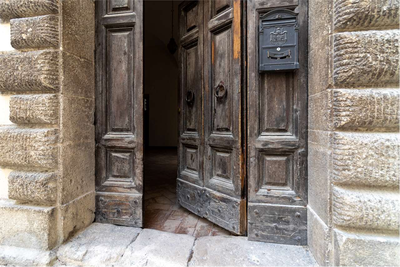 Residenza nobiliare del ‘500 con giardino privato — Appartamento venduto a Spoleto — anteprima 17