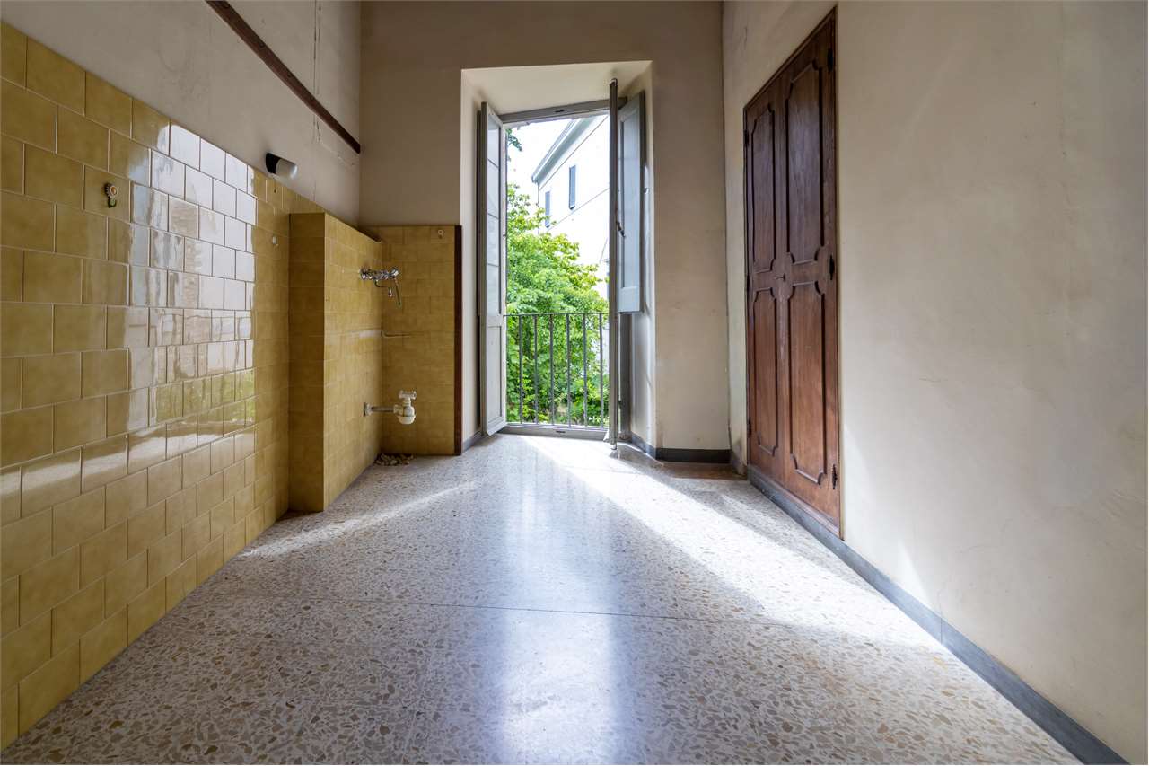 Residenza nobiliare del ‘500 con giardino privato — Appartamento venduto a Spoleto — anteprima 77