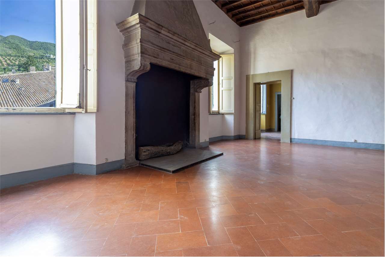 Residenza nobiliare del ‘500 con giardino privato — Appartamento venduto a Spoleto — anteprima 31