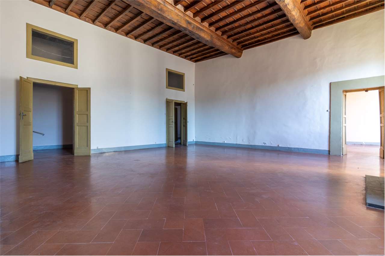 Residenza nobiliare del ‘500 con giardino privato — Appartamento venduto a Spoleto — anteprima 30