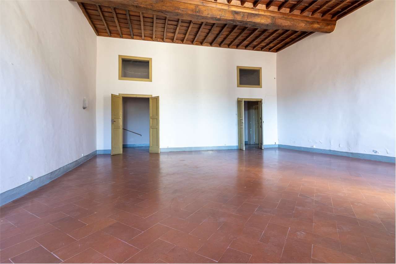Residenza nobiliare del ‘500 con giardino privato — Appartamento venduto a Spoleto — anteprima 37