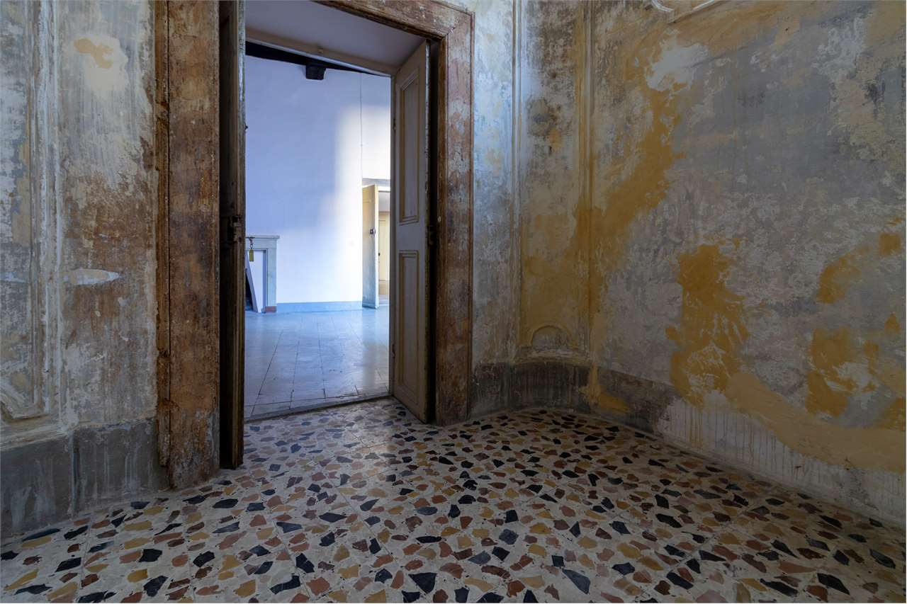 Residenza nobiliare del ‘500 con giardino privato — Appartamento venduto a Spoleto — anteprima 89