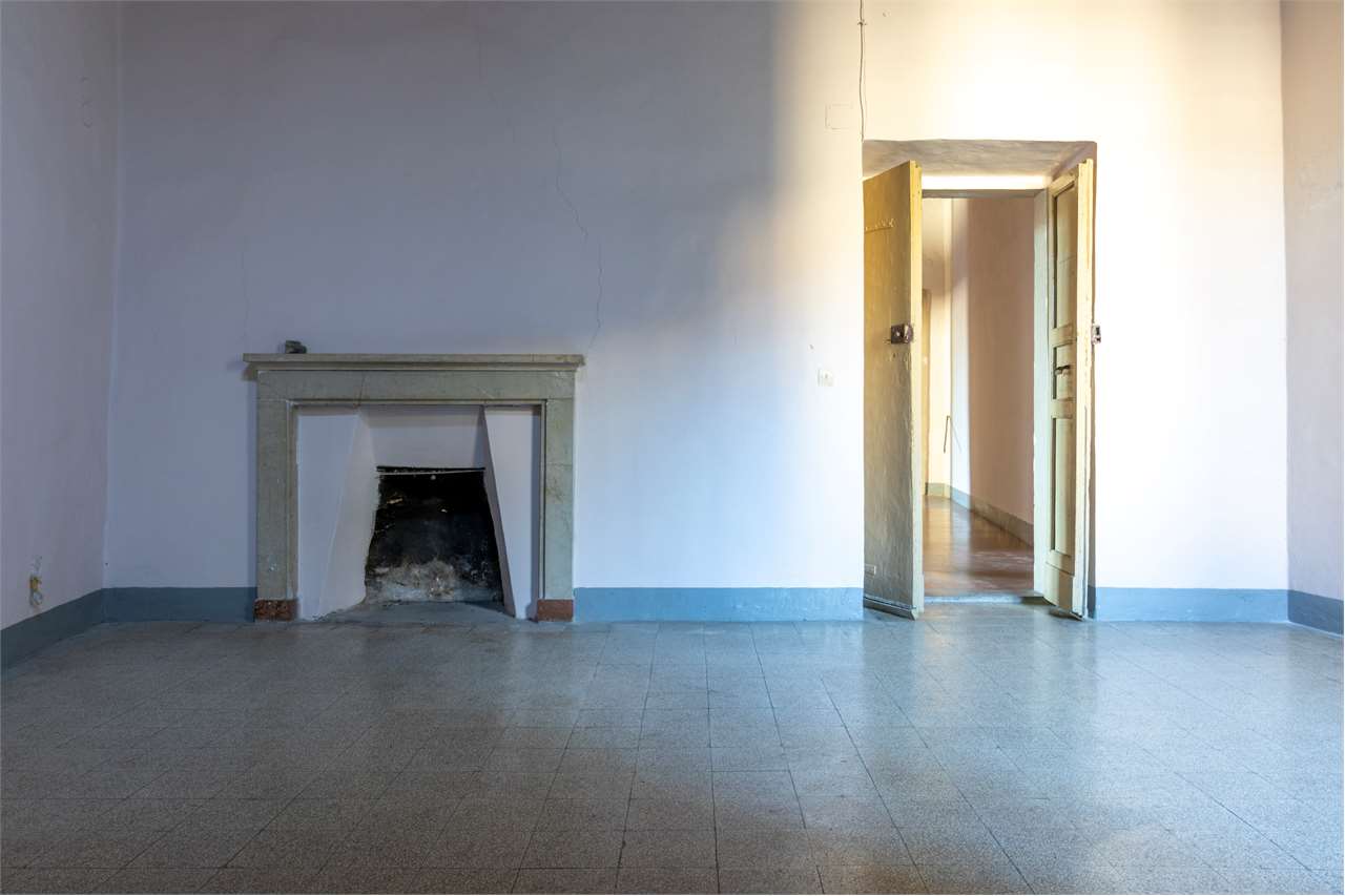 Residenza nobiliare del ‘500 con giardino privato — Appartamento venduto a Spoleto — anteprima 90
