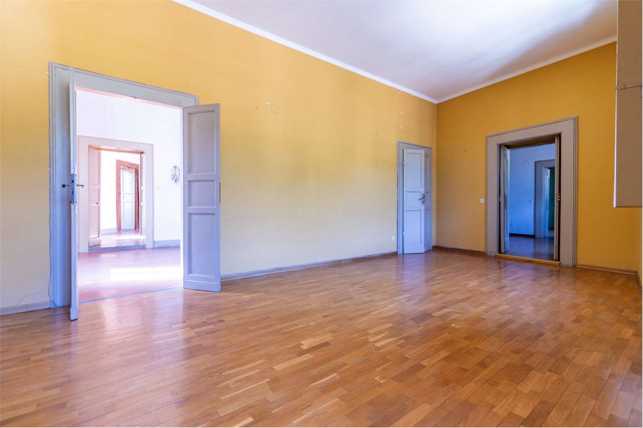Residenza nobiliare del ‘500 con giardino privato — Appartamento venduto a Spoleto — anteprima 54
