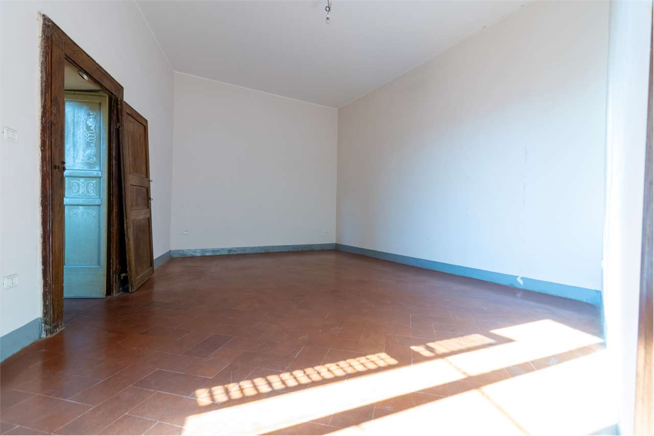 Residenza nobiliare del ‘500 con giardino privato — Appartamento venduto a Spoleto — anteprima 86
