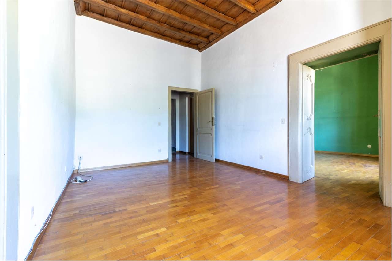 Residenza nobiliare del ‘500 con giardino privato — Appartamento venduto a Spoleto — anteprima 55