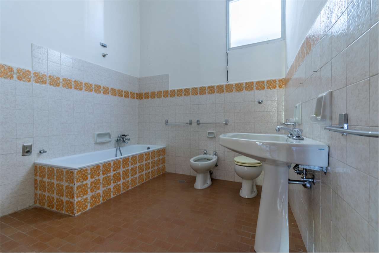 Residenza nobiliare del ‘500 con giardino privato — Appartamento venduto a Spoleto — anteprima 92